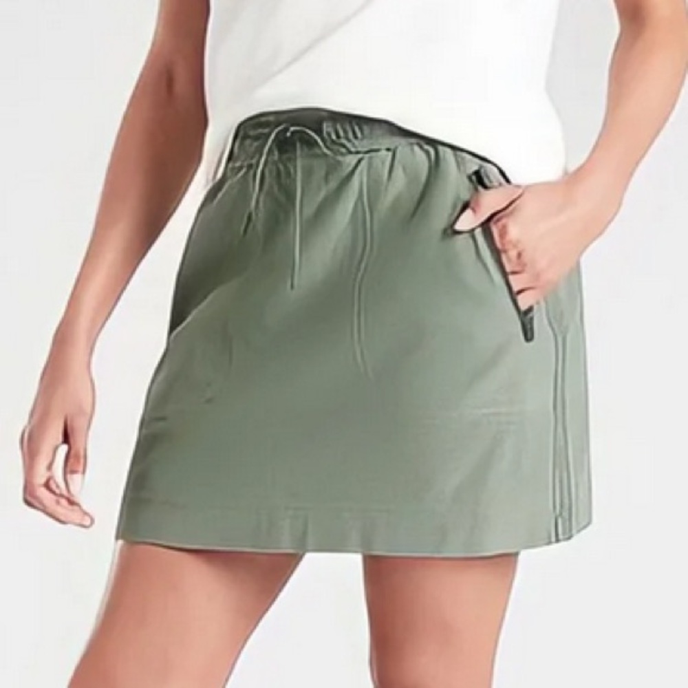 Athleta Farallon Olive Green Skirt Tie Waist with Zipper Pockets Size 8